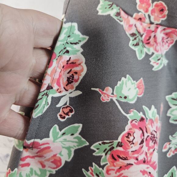 Matilda Jane XS Womens Skirt Cheryl Skater Pocket Gray Floral Leaves - Picture 2 of 6